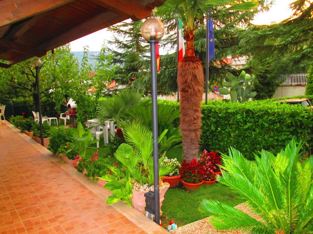 B&B Le Begonie Ascoli Piceno Szoba fotó