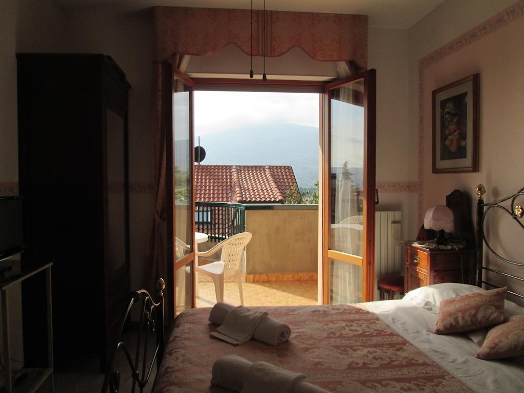 B&B Le Begonie Ascoli Piceno Szoba fotó